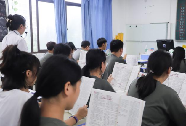 检课体系为数字引擎打通课前学情确诊课中动态捕捉课后数据复盘 检课体系为数字引擎打通课前学情确诊课中动态捕捉课后数据复盘