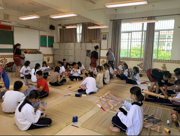 护航学生心思健康为主线深入阐释了心思健康教育中的角色定位